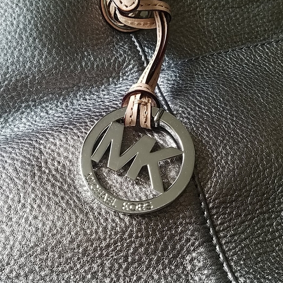 MK Leather Tote - Picture 2 of 8